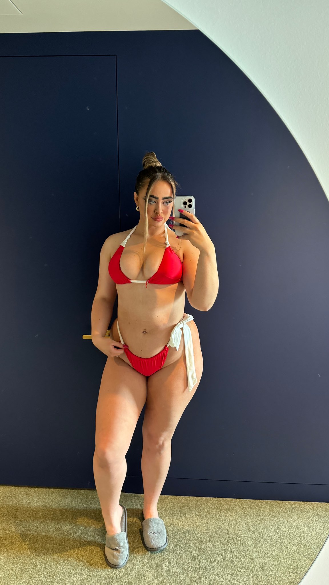 Laura Bianca 🦋 on X: ❤️👙🌊☀️🏖️ t.coQY4kfhWRjT  X