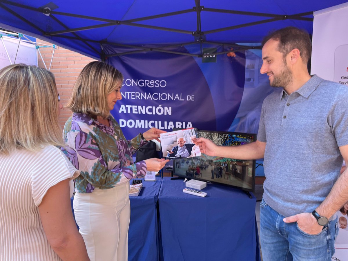 La #RegiónDeMurcia ha sido la primera comunidad en adjudicar el contrato del servicio de teleasistencia avanzada.

@PolitSocialMur terminará a finales del verano de traspasar los terminales analógicos a digitales, lo que en la actualidad beneficia a 11.130 personas en situación