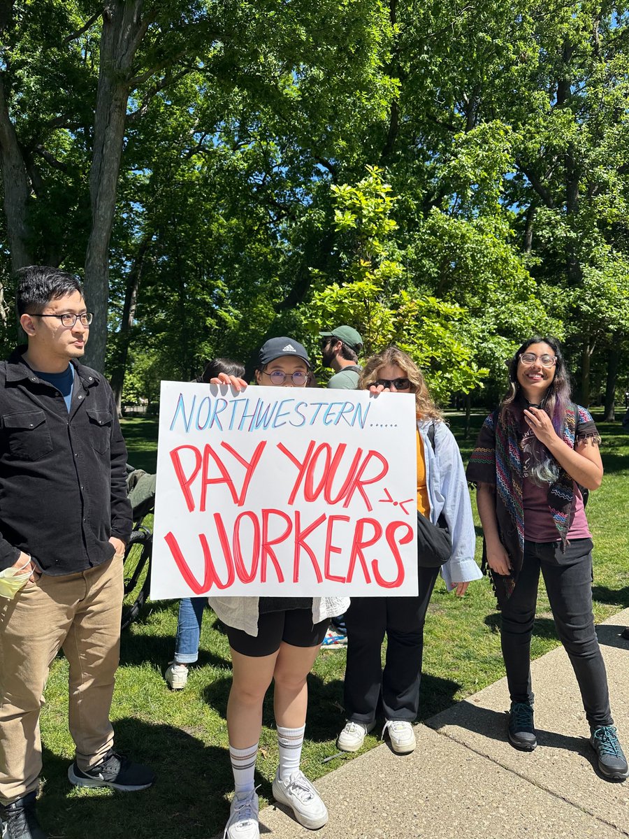 NorthwesternGW's tweet photo. Mini thread of our favorite signs from yesterday's March for Fair Funding!!! Shout out to our sign making team! 🥰⚡️ #NUPayYourWorkers #MarchForFairFunding #unionpower https://t.co/vJtfK5ViHu