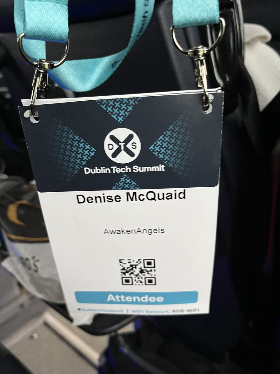 Interesting to masquerade as my co-founder @DeniseMcQuaid for a couple of hours today - everyone took me a lot more seriously 😂😂😂 #HowTheOtherHalfLive (@DubTechSummit @AwakenAngelsHQ)