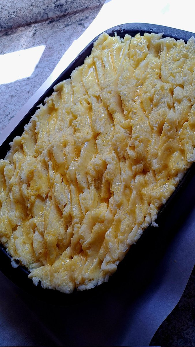 InkedDeviant's tweet photo. My Classic Cottage Pie...โค๏ธ
3Lbs Minced Beef, Mirepoix, Corn Added At The End, Potatoes Riced, Whipped Lightly With Butter & Egg Wash, S&P. Baked @.400F For 30 Until Potatoes Are Slightly Crisped Up.
#strugglemeals #mamaofboys #thursdaymenu https://t.co/IS7iBNgpJP