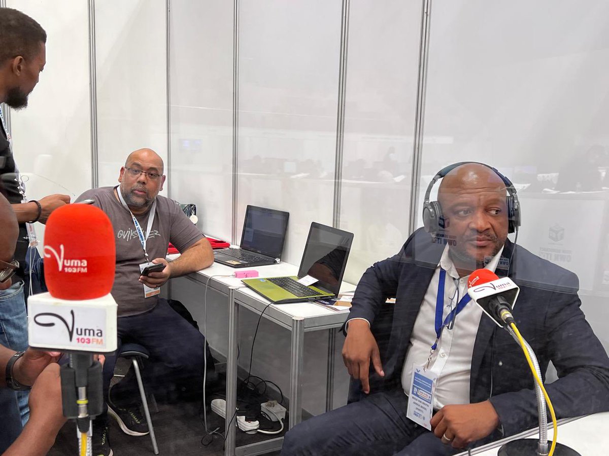 BuildOneSA's tweet photo. @BuildOneSA KwaZulu-Natal Premier Candidate Ntokozo Biyela at Vuma Fm

#BOSA
#MmusiMaimane
#SAElections24 https://t.co/8DtCMXYS8r