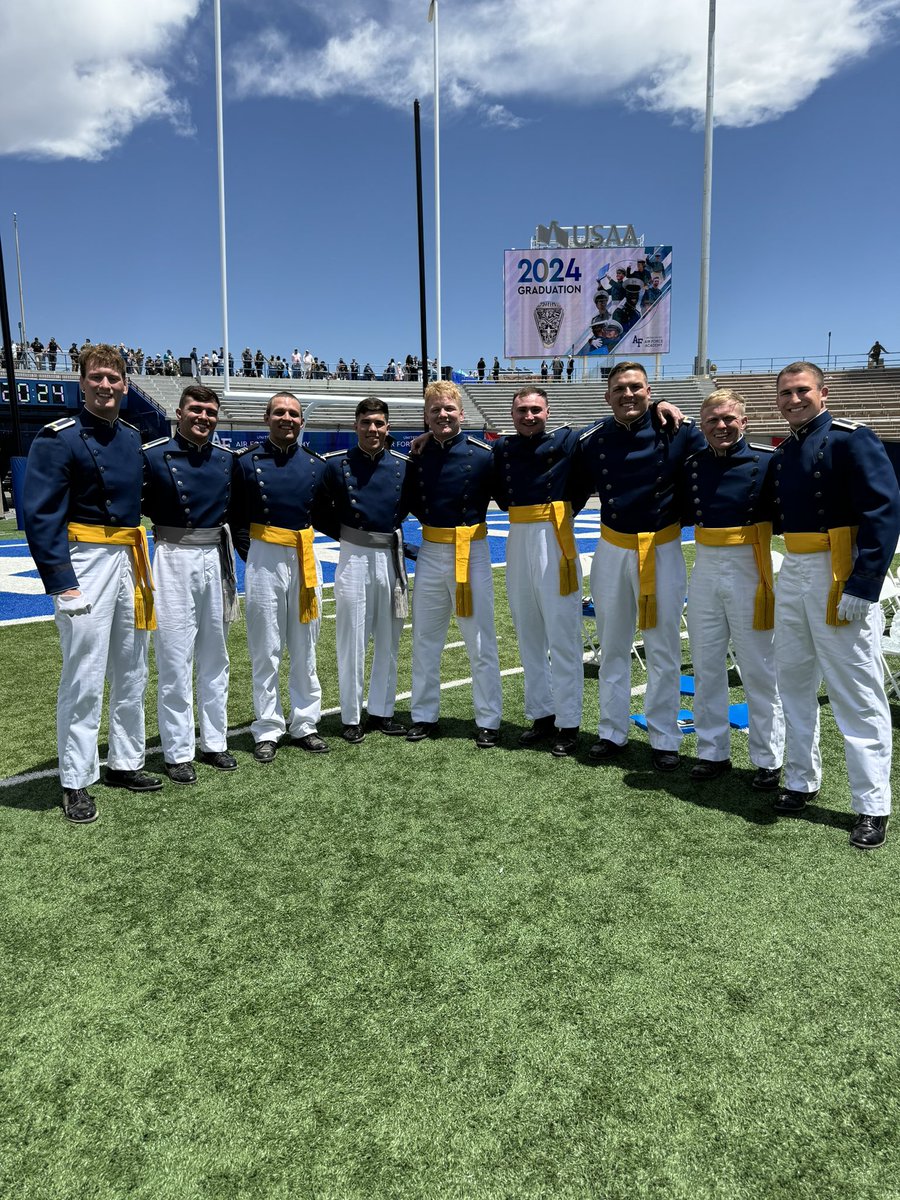 That 2Lt look 🔥⚡️🤩✈️

#ToughAF #FlyFightWin