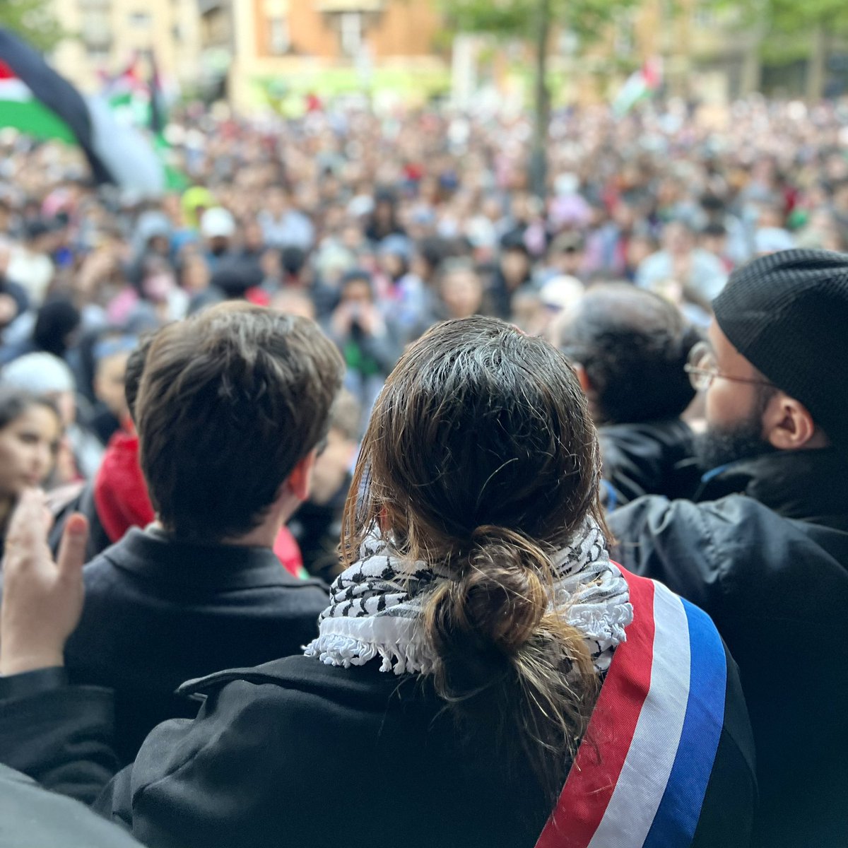 « Nous n’avons pas le droit international à géométrie variable, le droit international n’a ni couleur de peau, ni religion. » ✌️🍉 Sabrina Sebaihi, députée écologiste des Hauts-de-Seine.