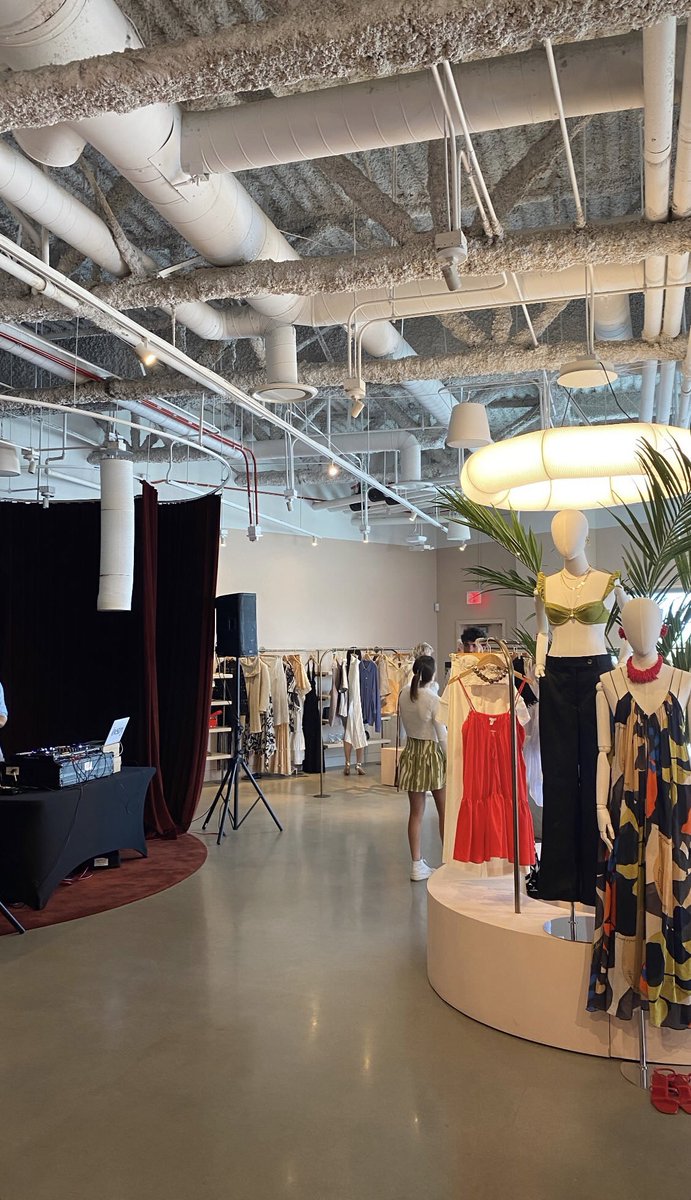 Life11697's tweet image. There are some things in life that are not obvious, but occasionally reveal value.😉