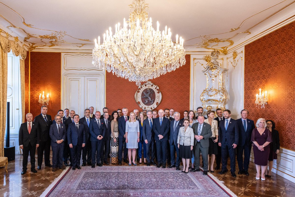 Bakanımız @HakanFidan, Prag’da NATO Gayriresmi Dışişleri Bakanları Toplantısı’na iştirak etti.
