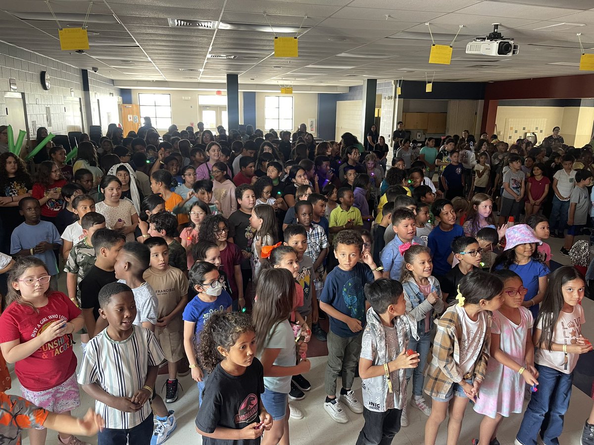 Melina Salazar (@melinag_math) on Twitter photo Math Rocks Concert is the perfect way to celebrate student success! Way to go, Bobcats! ๐ค๐ธ๐#MathRocks #VIPBobcats #Mathfacts <a href="/NISDMeadowVill/">Meadow Village ES</a> <a href="/c_maldonado_1/">Candace Maldonado</a> Math Rocks Concert is the perfect way to celebrate student success! Way to go, Bobcats! ๐ค๐ธ๐#MathRocks #VIPBobcats #Mathfacts <a href="/NISDMeadowVill/">Meadow Village ES</a> <a href="/c_maldonado_1/">Candace Maldonado</a>