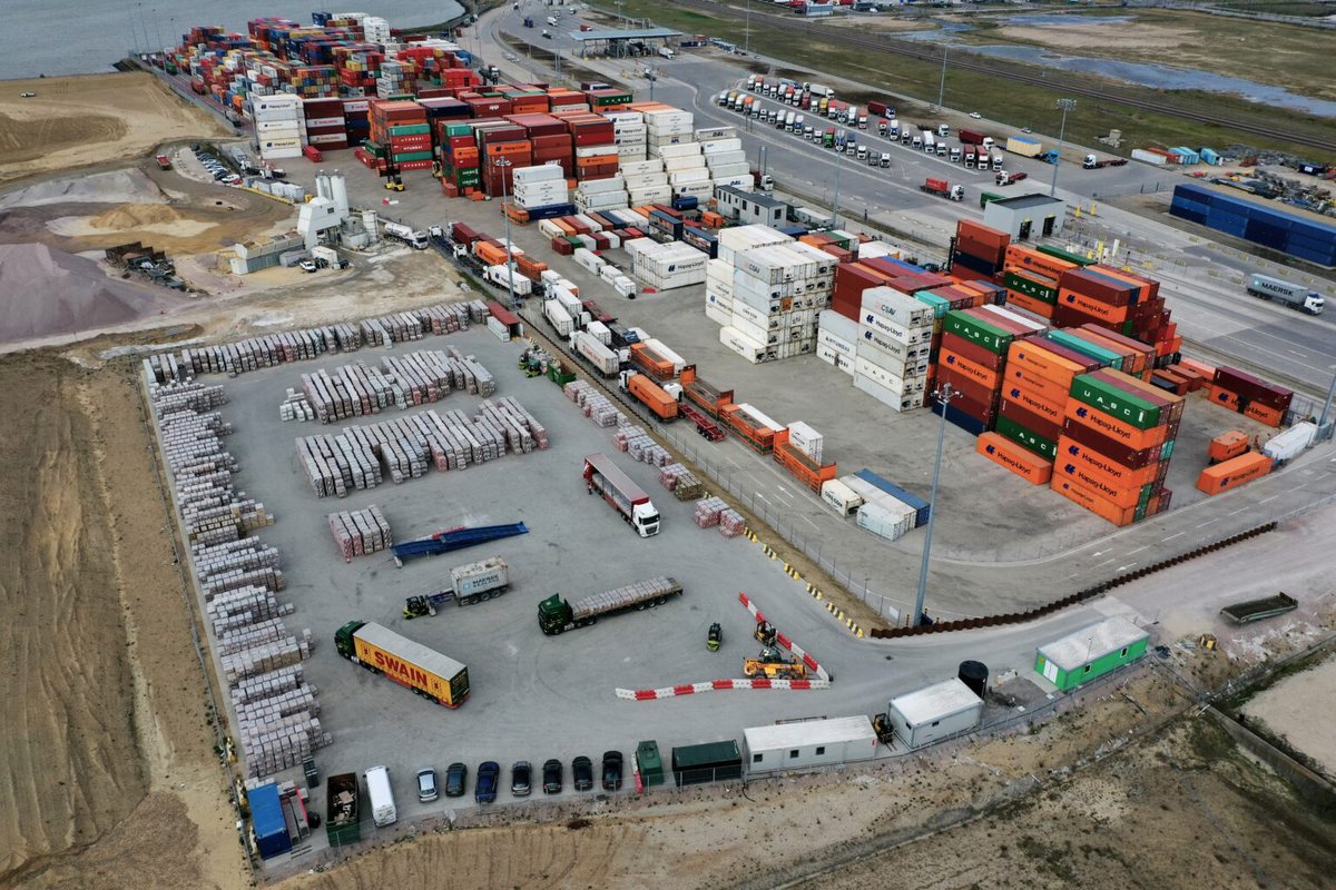 GatewayCargo's tweet photo. It’s the right call to have Gateway Cargo as your local Medway Freight Forwarder for your international shipments. https://t.co/qyzHkG05CS