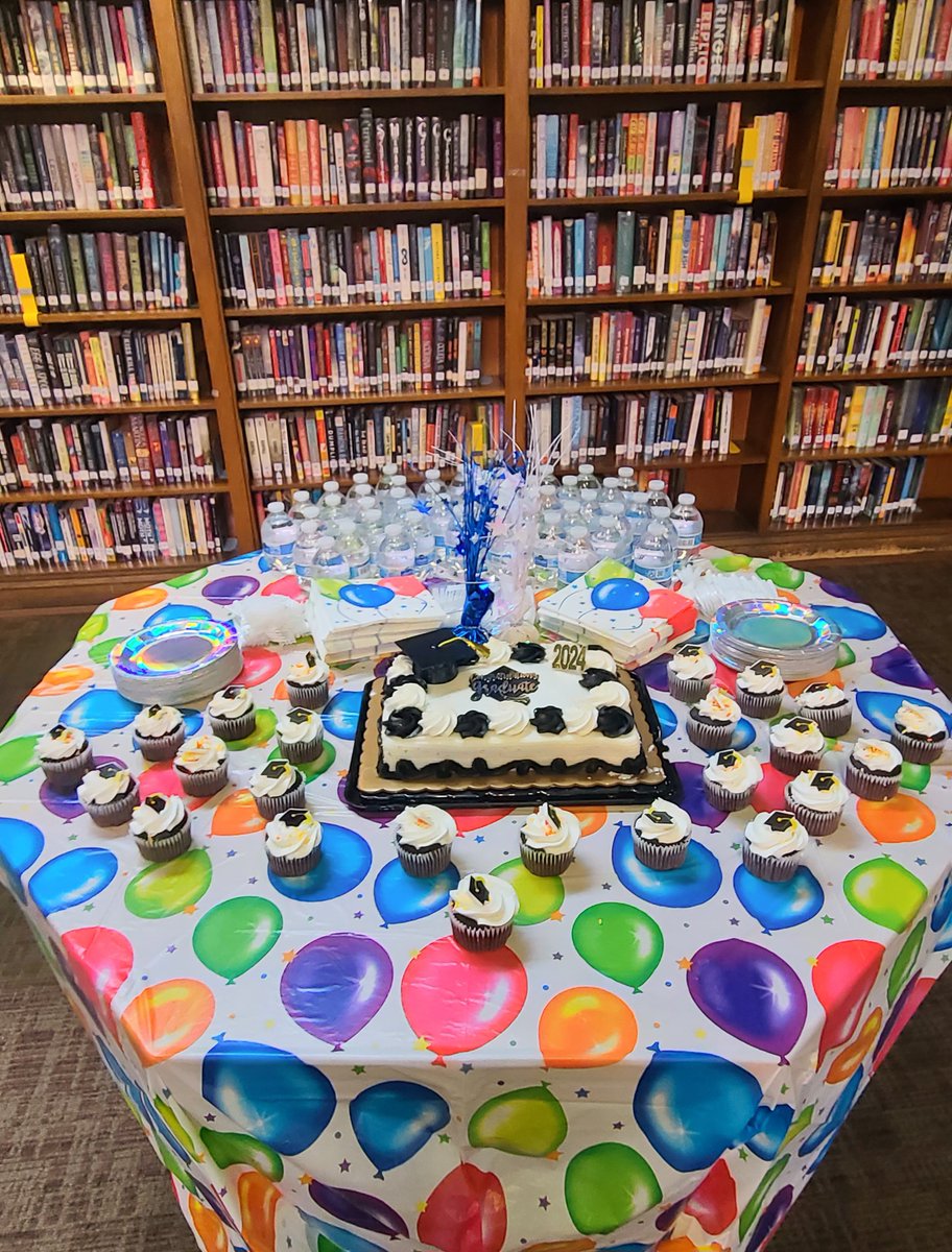 Schurz High School (@carlschurzhs) on Twitter photo Making new traditions in the Schurz IB program: End of year Half-Cap and Send-off Ceremony to celebrate MYP sophs moving onto DP and graduating DP seniors with awards, speeches, and cake. We will miss you seniors! #Schurzhs #IB #MYP #DP <a href="/CPSuccessCHI/">CPSuccessChicago</a> @network14cps <a href="/drheidymoran/">Heidy Moran</a> Making new traditions in the Schurz IB program: End of year Half-Cap and Send-off Ceremony to celebrate MYP sophs moving onto DP and graduating DP seniors with awards, speeches, and cake. We will miss you seniors! #Schurzhs #IB #MYP #DP <a href="/CPSuccessCHI/">CPSuccessChicago</a> @network14cps <a href="/drheidymoran/">Heidy Moran</a>