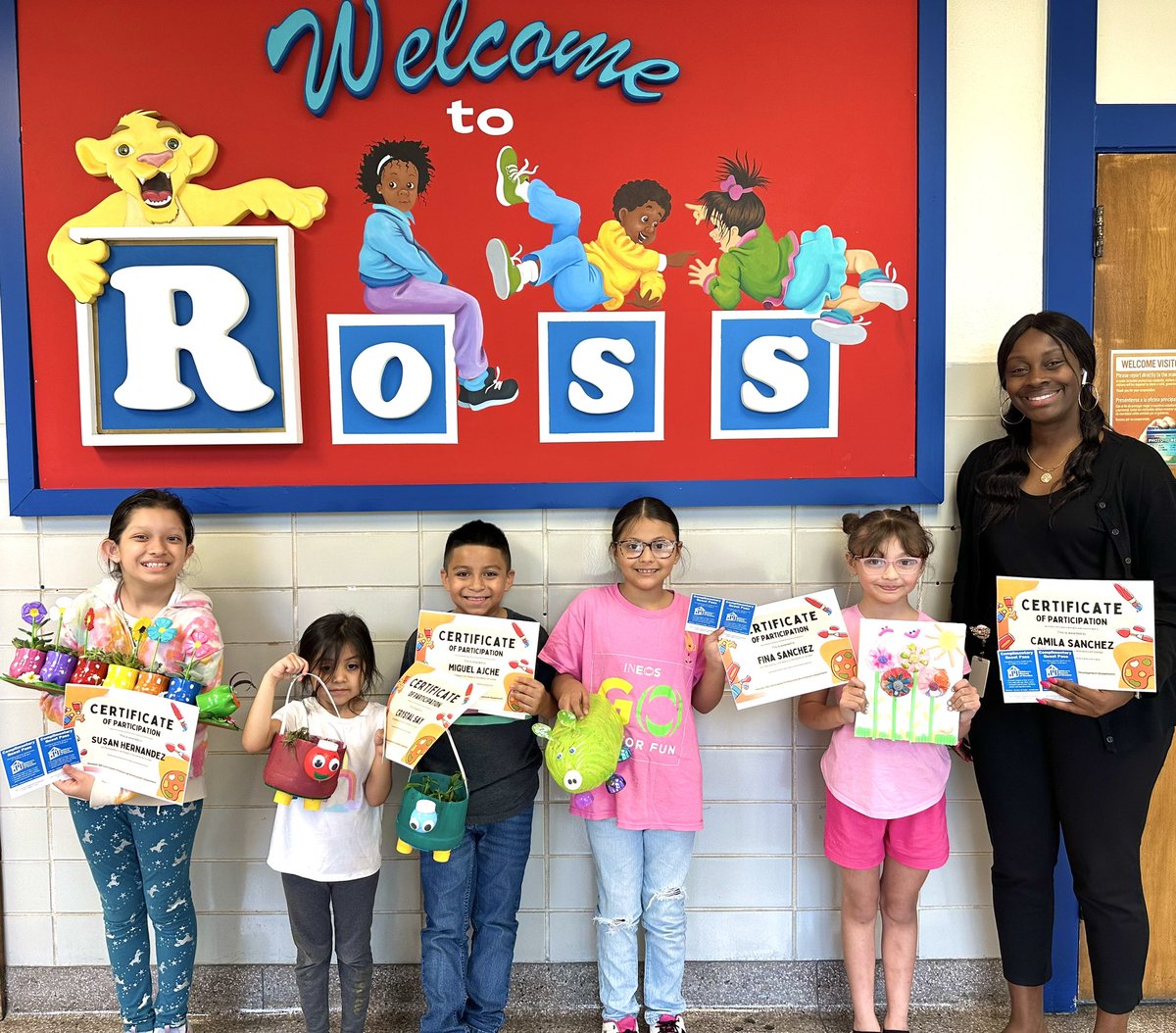 Ross STEM Magnet scholars were recognized by HISD’s Curriculum Prof. Dev. Dept. for their Earth Day Projects. Students received certificates and free passes to the Children’s Museum. <a href="/PrincipalReed_/">Principal Reed_RossES</a> <a href="/ray4d_thebetsy/">Robin Rayford ✏️🍎</a> <a href="/BetsyRossElem/">Betsy Ross ES</a> @HISDChoice @TeamHISD <a href="/houstongent/">kdowney</a> <a href="/Jess_Richman1/">Jessica Richman</a>