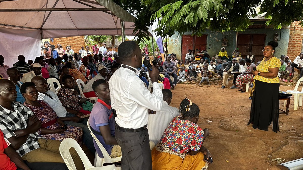 Sharing my personal experience as a teenage mom survivor sparked a deep, impactful conversation on how families &communities can better support teenage moms leading to an incredible outreach at Namusita Trading Center Kagumba Subcounty, Kamuli District today! @uwonet @NLinUganda