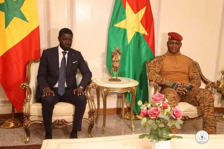 Sy Marcus Herve Traore (@marcus_herve) on Twitter photo 🇧🇫🇸🇳- President <a href="/PR_Diomaye/">Bassirou Diomaye Faye</a> after meeting <a href="/GoitaAssimi/">Général d'Armée Assimi GOITA</a> this morning, has now arrived this afternoon in Ouagadougou where he was welcomed by President <a href="/CapitaineIb226/">Capitaine Ibrahim TRAORÉ</a>.
Mr President, welcome to Burkina Faso 🇧🇫. This is the AES. Our ancestors taught us to be hospitable, even if we 🇧🇫🇸🇳- President <a href="/PR_Diomaye/">Bassirou Diomaye Faye</a> after meeting <a href="/GoitaAssimi/">Général d'Armée Assimi GOITA</a> this morning, has now arrived this afternoon in Ouagadougou where he was welcomed by President <a href="/CapitaineIb226/">Capitaine Ibrahim TRAORÉ</a>.
Mr President, welcome to Burkina Faso 🇧🇫. This is the AES. Our ancestors taught us to be hospitable, even if we