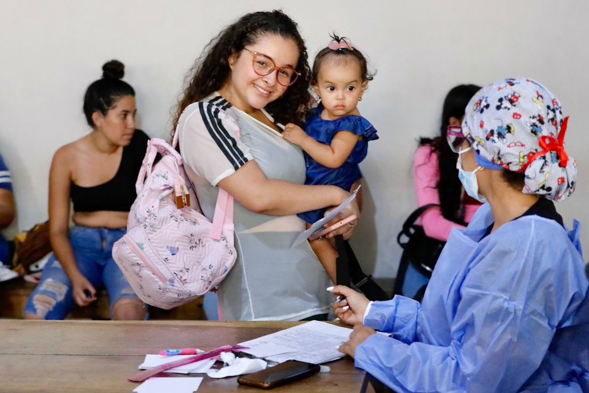 Soykarinacarpio's tweet photo. Nos vinimos al municipio Ribas #Aragua para realizar una extraordinaria jornada de atención integral en el marco de la Gran Misión Venezuela Mujer, más de 600 mujeres han sido beneficiadas, gracias a los esfuerzos de nuestro Presidente @NicolasMaduro https://t.co/YjmaANn73Z