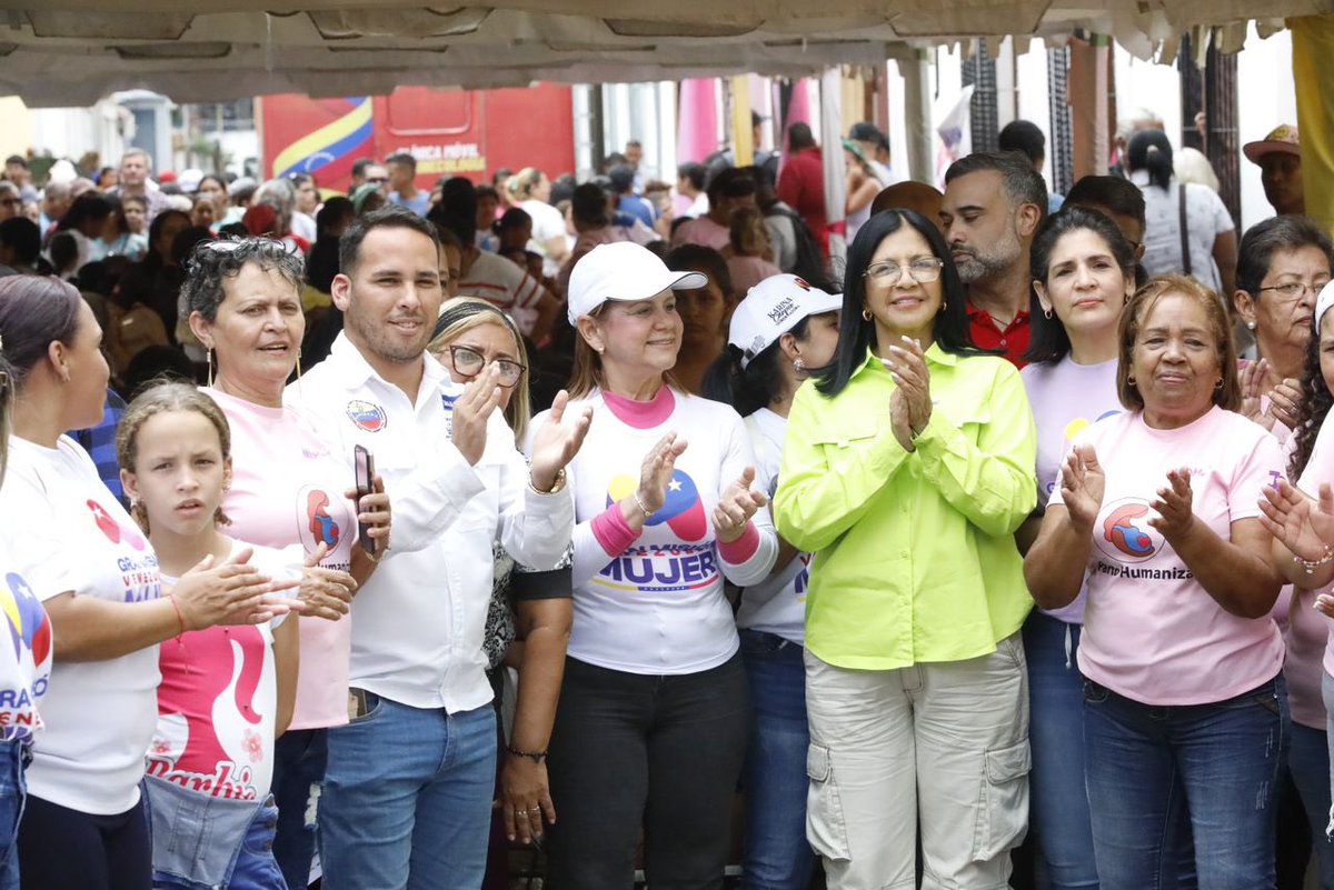 Nos vinimos al municipio Ribas #Aragua para realizar una extraordinaria jornada de atención integral en el marco de la Gran Misión Venezuela Mujer, más de 600 mujeres han sido beneficiadas, gracias a los esfuerzos de nuestro Presidente @NicolasMaduro