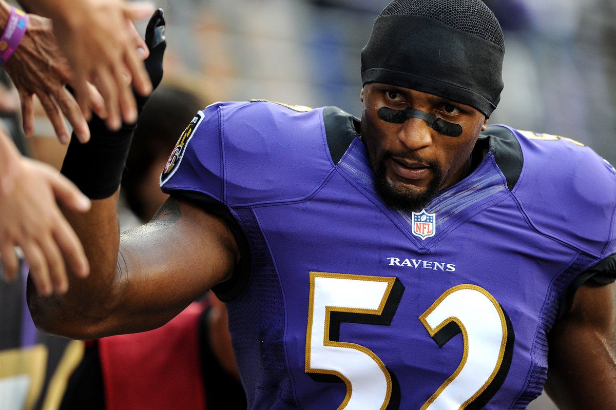 This is not a drill. 

Ray Lewis will be calling in live @ 5:30pm to discuss his RL3 foundation and his upcoming appearance in Orlando, FL. @raylewis 

Tune in live via 969thegame.com/listen @969gameon @ZoneHeadsOrl @iHeartRadio