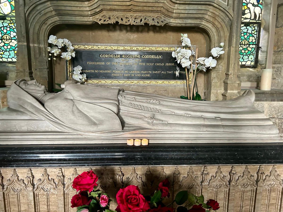 Holy Child Killiney tweet media