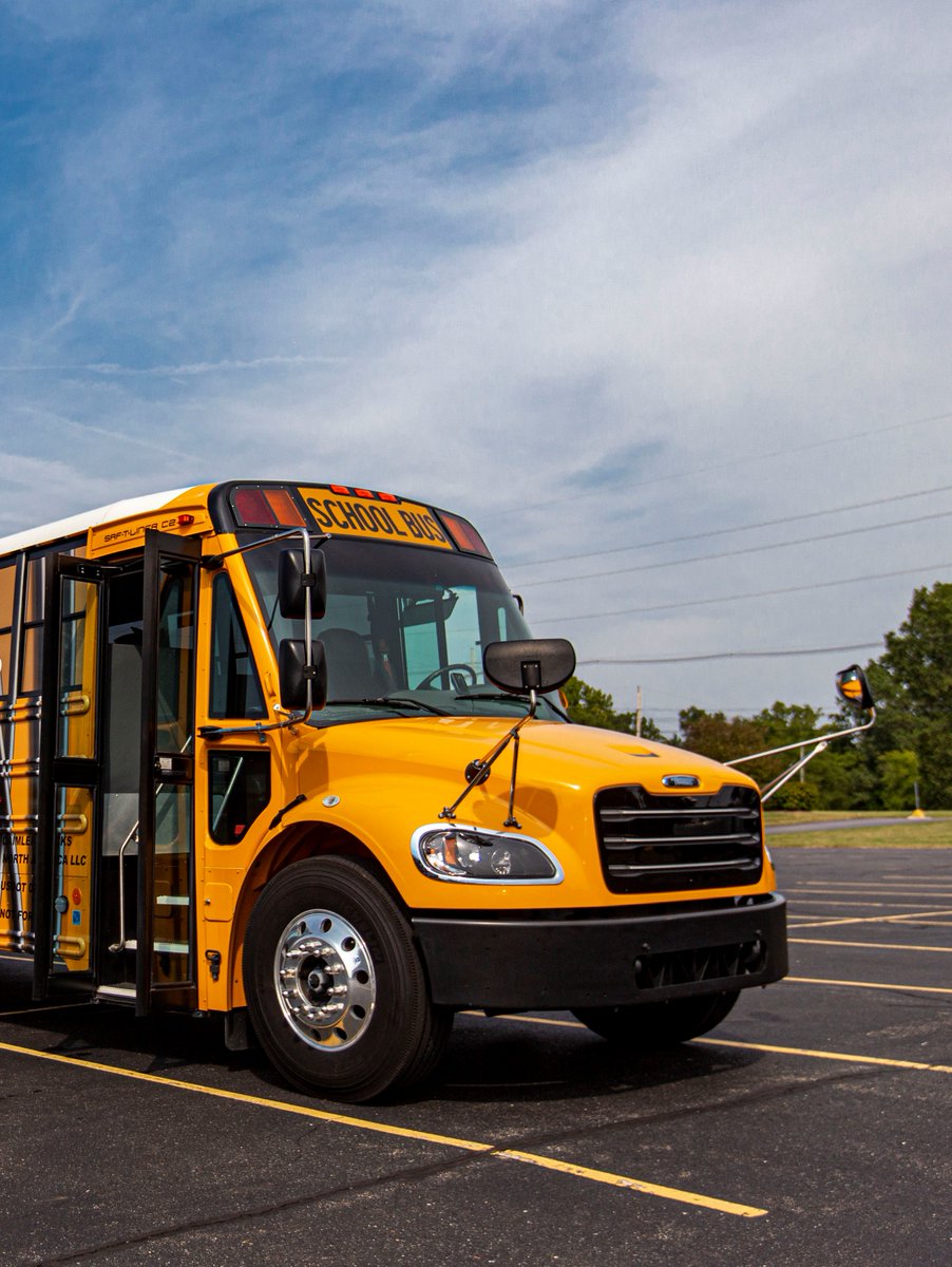 More clean and electric school buses are coming to Michigan schools! Thanks to @EPA’s #CleanSchoolBus Program, 27 districts will soon welcome 97 clean-powered buses. 🫁Cleaner air for students & community 💰Lower costs for schools 🌎Reduce greenhouse gas tinyurl.com/yan2kbnk