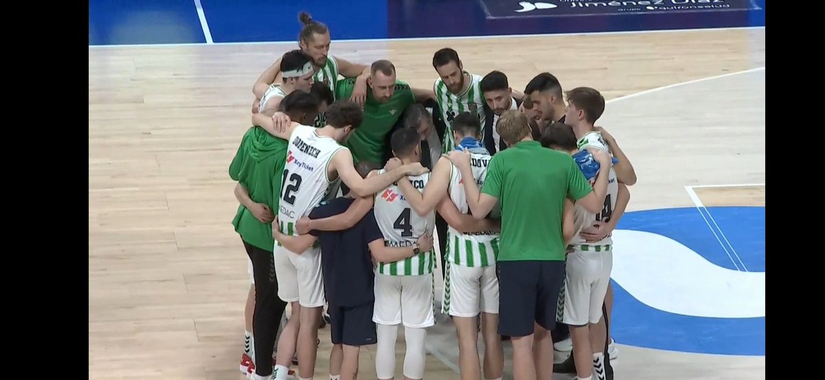 <a href="/RealBetisBasket/">Real Betis Baloncesto</a> <a href="/MovistarEstu/">Movistar Estudiantes</a> ¡¡¡HONOR y cabeza muy alta, #Equipo!!! 👏👏👏🙌🙌🙌
#MuchoBetis 🏀🏀🏀💚🤍💚
⬜🟩⬜🟩⬜🟩⬜🟩⬜🟩⬜🟩⬜