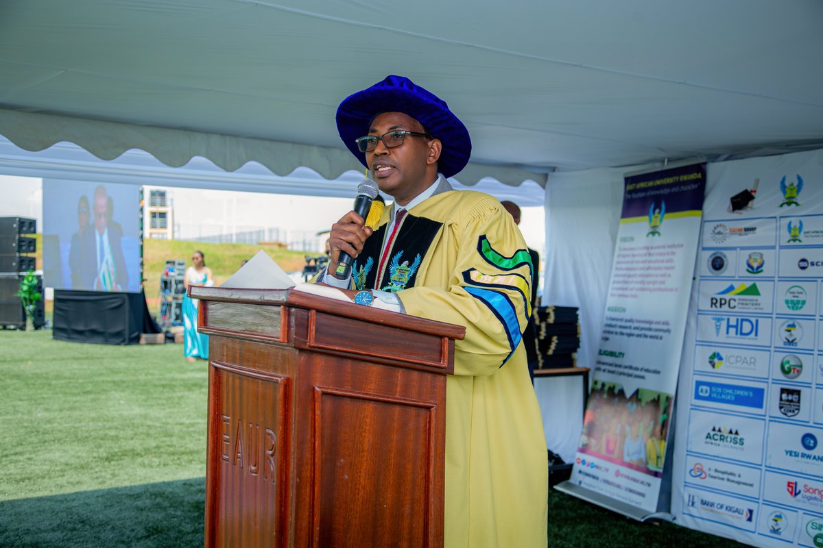 eaur_rw's tweet photo. "In the VC's remarks, he congratulated 377 graduates for staying focused on the path to success and fulfilling the requirements for the award of the various qualifications." @kaberacallixte
#Eaur5thGrad24
#5thGraduation
#Graduation24
#WeAreEAUR
๐ธ:@gibsonimages https://t.co/JVKFbBrf6F