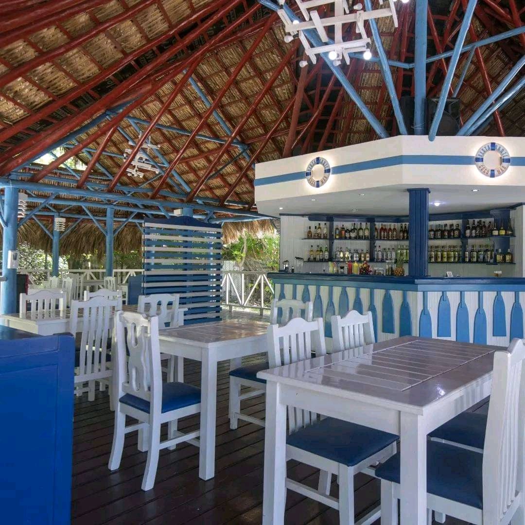 angel_yasnier's tweet photo. En @IslazulV hacemos de lo imposible, algo simple, no lo dudes tu mejor aventura comienza aquí.
Nos ocupamos de lo que a ti te preocupa.
#DosMares
#IslazulVaradero
#HotelesIslazul https://t.co/ez7xiJGoGS