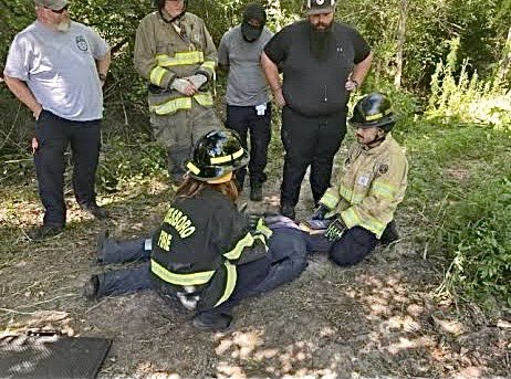 statesborofire's tweet photo. Over the past three days, our firefighters teamed up with Bulloch County EMS for an advanced extrication training. We practiced patient care techniques and enhanced our rescue skills.

A big thank you to our EMS partners! We feel even better equipped to serve our community. https://t.co/k1v9ybwbiL