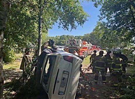 statesborofire's tweet photo. Over the past three days, our firefighters teamed up with Bulloch County EMS for an advanced extrication training. We practiced patient care techniques and enhanced our rescue skills.

A big thank you to our EMS partners! We feel even better equipped to serve our community. https://t.co/k1v9ybwbiL