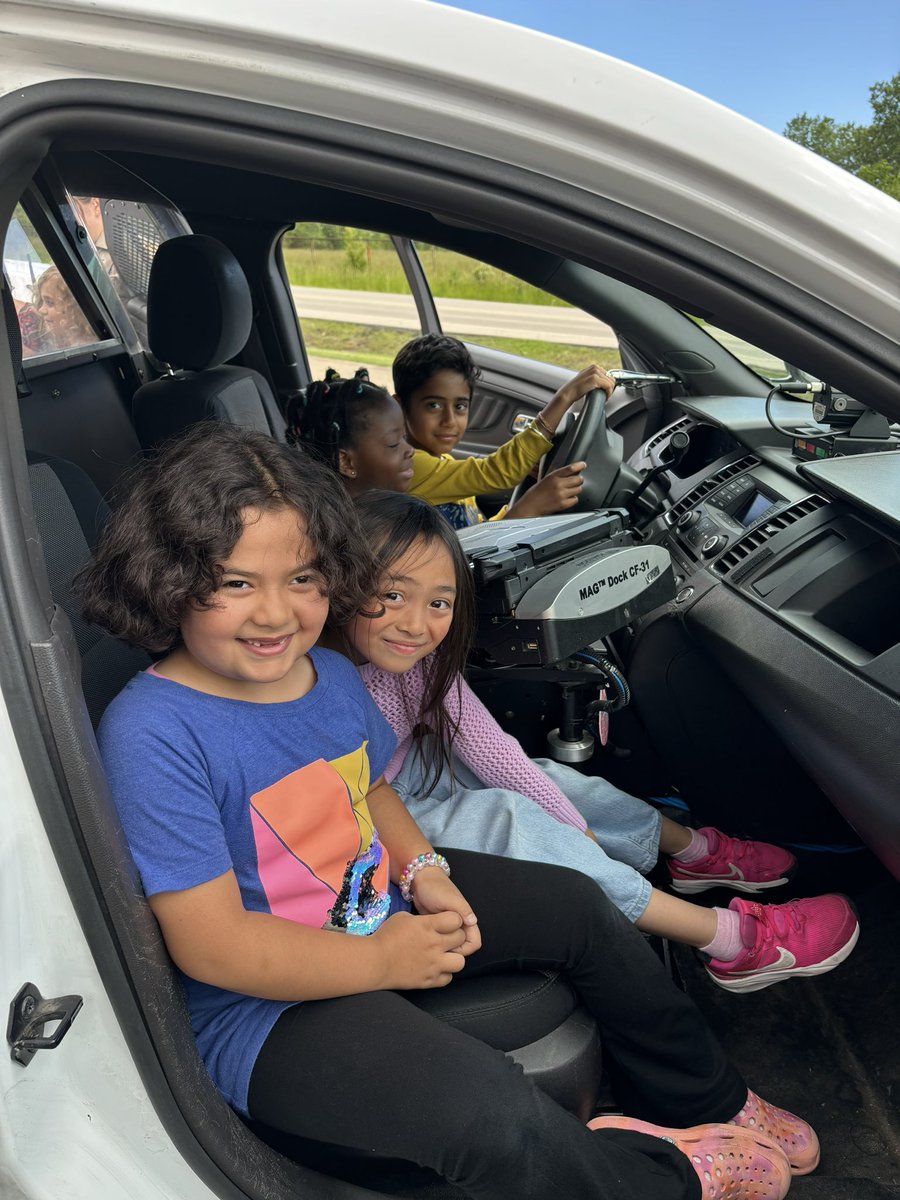 Mrs.Hoffmann tweet media