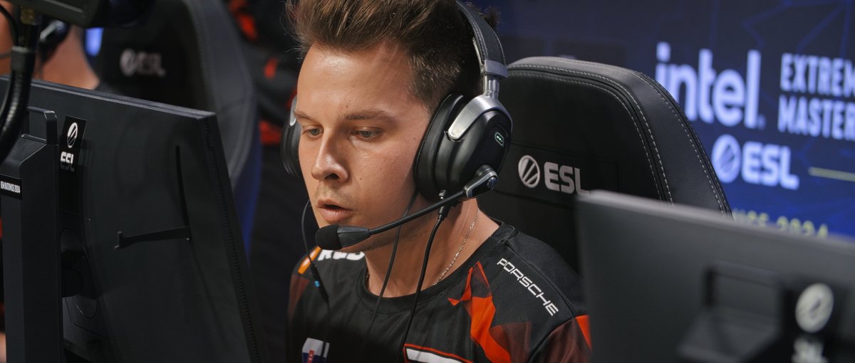 The Arrival Of Donk.

Watch on YouTube: youtu.be/pH3sVzVE334?fe…

#IEM