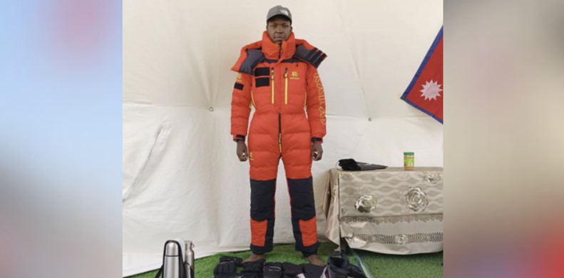 Hiker Cheruiyot's body to be left on Mt. Everest, family says ow.ly/RqJ750S16SQ