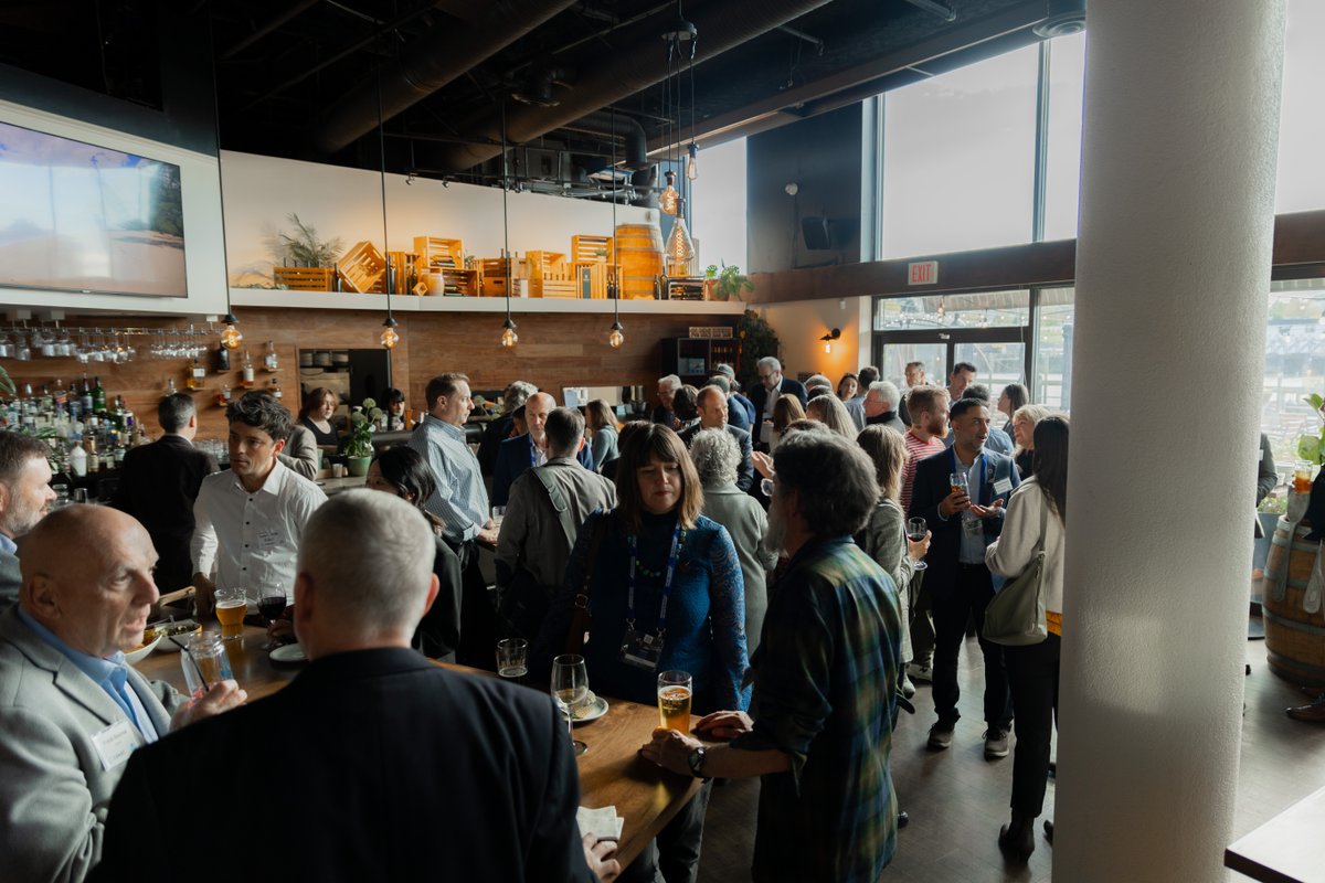 Mark your calendars for the final COAST Mixer of the summer! Happening on June 19, in Port Alberni, from 5 - 7 pm at Starboard Grill.  

Register for the event now! loom.ly/0ZZXMZE

#COASTMixer #OceanIndustry #MarineInnovation #Networking #BCInnovation #OceanTech