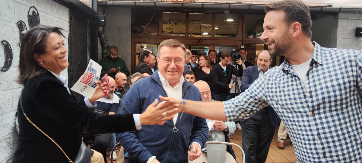 Mitin en Lugo de Llanera, con compañeros de @PP_Asturias, donde el presidente @AlvaroQueipo y los diputados @EsLlamazares y Silverio Argüelles  reiteraron la defensa de @NunezFeijoo de la igualdad de los españoles ante la ignominia de la ley de amnistía. #TuRespuesta #VotaPP