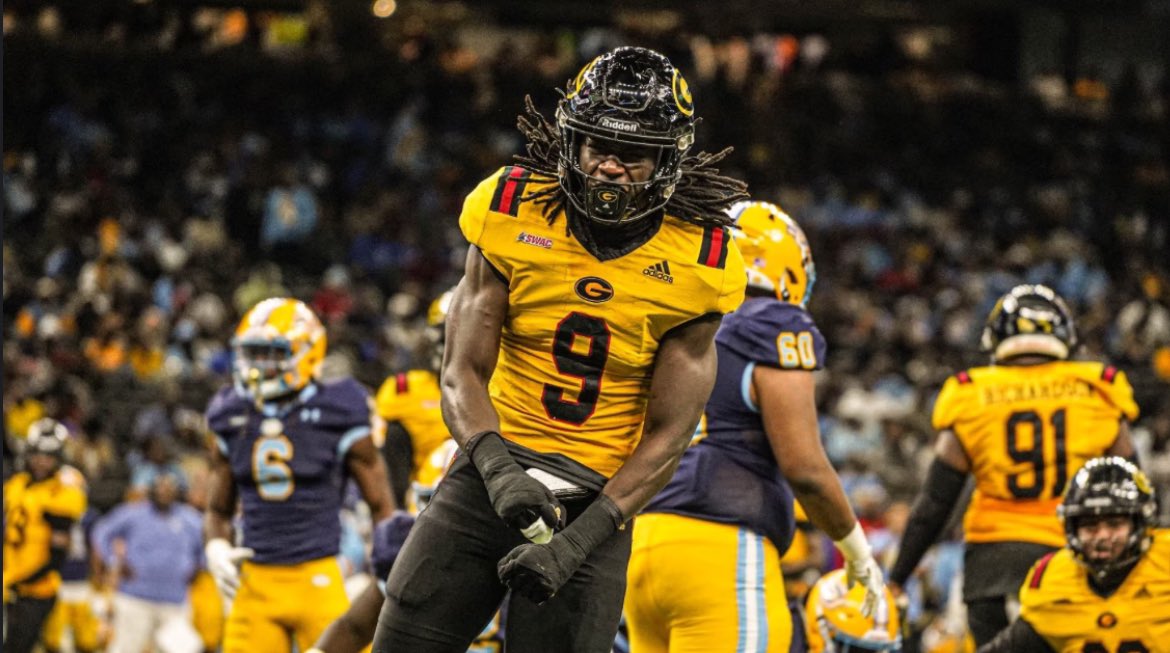 #AGTG🙏 bless receive my first offer From Grambling state 🖤💛 @WesleyDclay @GSUFootball01 @CoachDre38 @On3Recruits @ChadSimmons_ @RecruitGeorgia @Rivals @RhodneyDonalds1