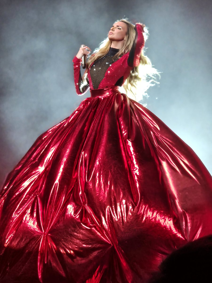 Can't cope with this photo I took of <a href="/NadineCoyleNow/">Nadine Coyle</a> 😍😍 <a href="/GirlsAloud/">Girls Aloud</a> #girlsaloud #thegirlsaloudshow #nadinecoyle