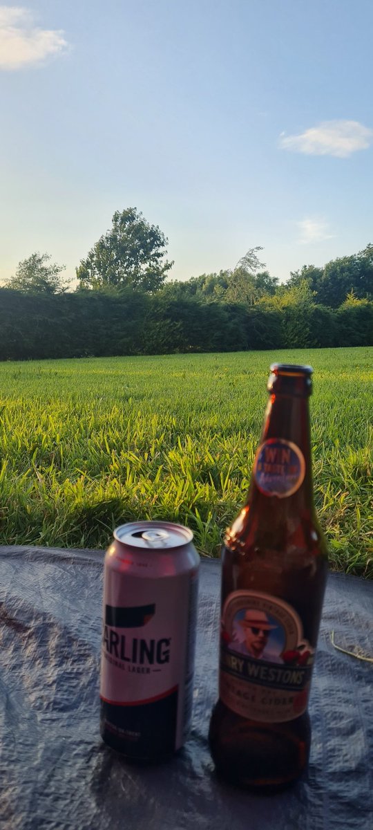KeyboardHammer's tweet photo. @CraigHughes123 @AbergeIe @ConwyBrewery Cheers Craig.  Eleanor and I are on the Rock, watching TT https://t.co/UoApVvdAaS