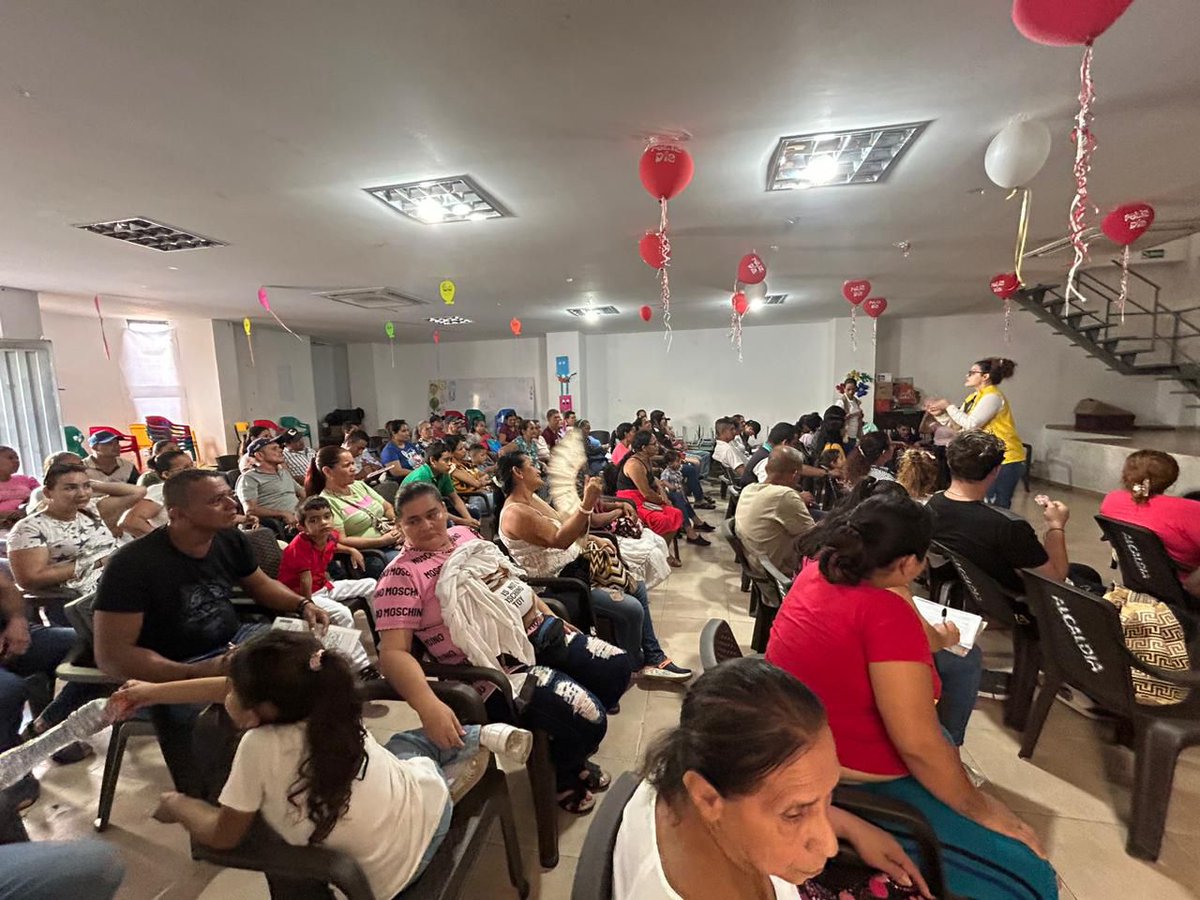 UnidadVictimas's tweet photo. 🫂 Con la participación de 90 víctimas del conflicto radicadas en el municipio de San Alberto, #Cesar, la @UnidadVictimas implementó dos momentos de la estrategia de rehabilitación en recuperación emocional #Hilando, liderada por el equipo psicosocial de la entidad. https://t.co/njdoRdl4qm