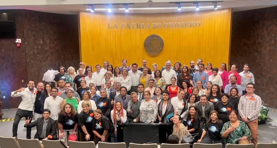 ConacimAC's tweet photo. Éxito rotundo la presentación de @IniciativaOSC de la que es Vocero Coordinador el presidente de #CONACIM https://t.co/BpT3fQPEFJ