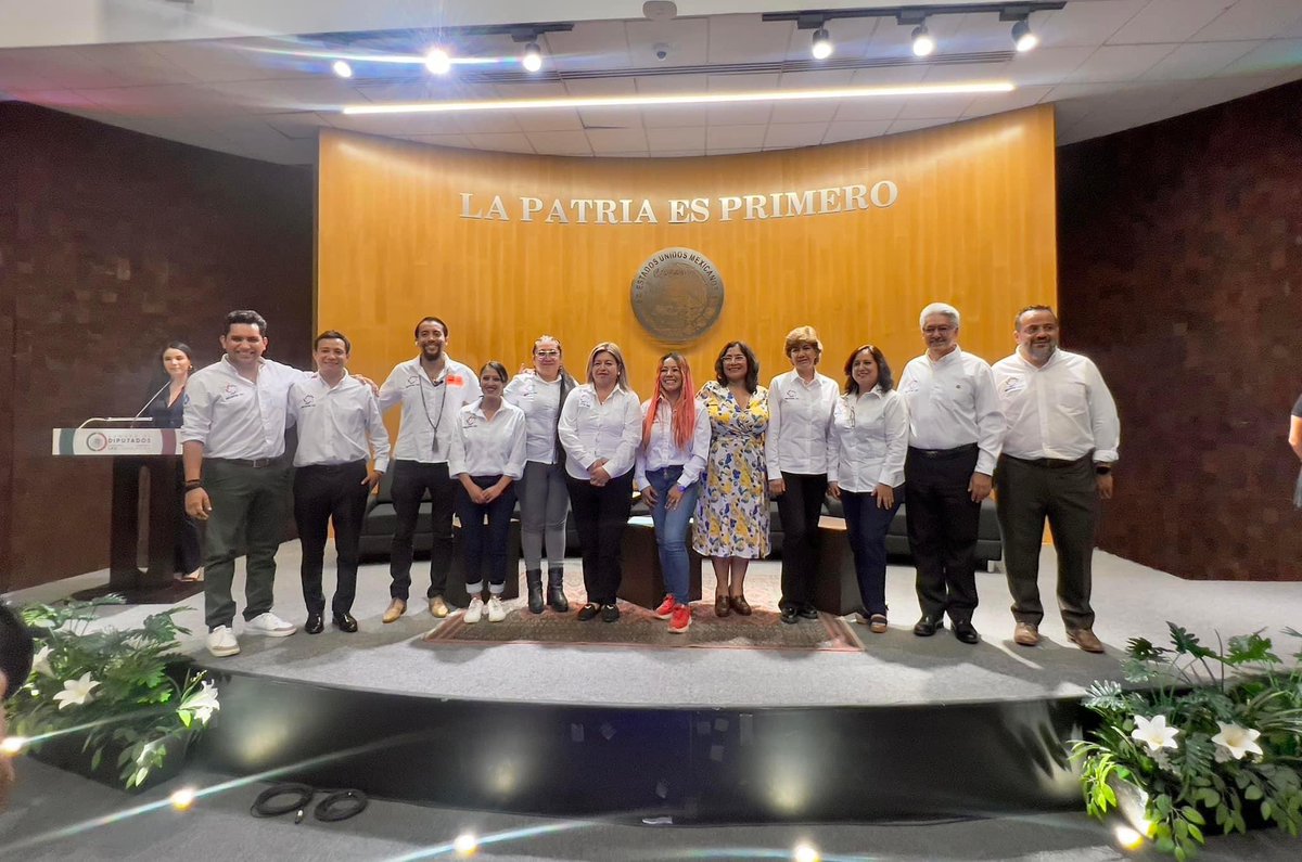 ConacimAC's tweet photo. Éxito rotundo la presentación de @IniciativaOSC de la que es Vocero Coordinador el presidente de #CONACIM https://t.co/BpT3fQPEFJ