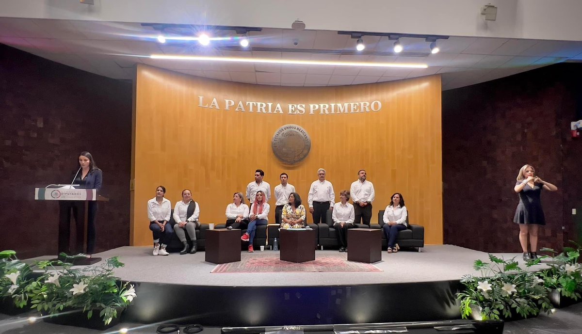 ConacimAC's tweet photo. Éxito rotundo la presentación de @IniciativaOSC de la que es Vocero Coordinador el presidente de #CONACIM https://t.co/BpT3fQPEFJ