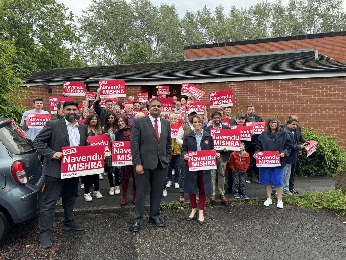 NavPMishra's tweet photo. I was delighted to launch my re-election campaign this evening in Reddish South ward, a new part of Stockport constituency.

Many Stopfordians are fed up with the Conservatives. Labour has a plan to deliver the change we need. My thanks to all who joined us for a great start 🌹 https://t.co/tz0xHBFpJu