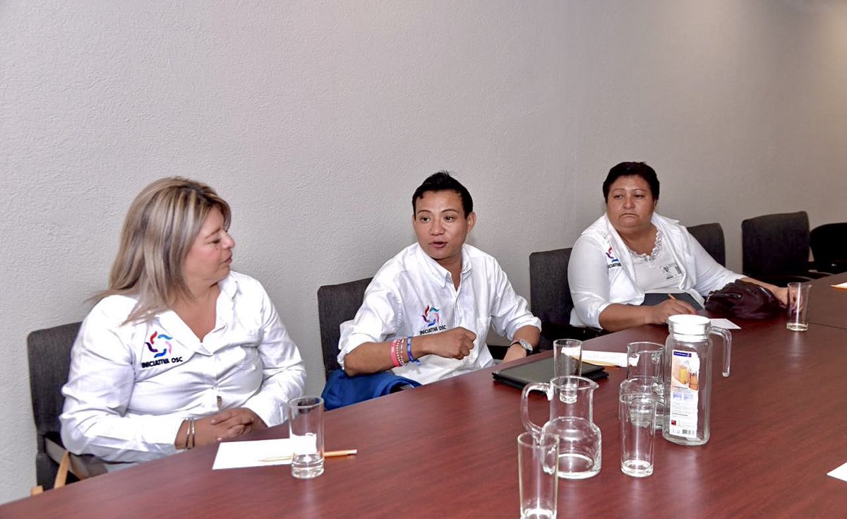 ConacimAC's tweet photo. Esta tarde el Presidente de #CONACIM y Vocero Coordinador de Iniciativa OSC Lic Edgar Ambriz sostuvo reunión con la Diputada Laura Catalina Reyes y Voceros del movimiento para continuar trabajando en acciones que fortalezcan al tercer sector.
#IniciativaOSC #CONACIM https://t.co/P6pbDsu78t