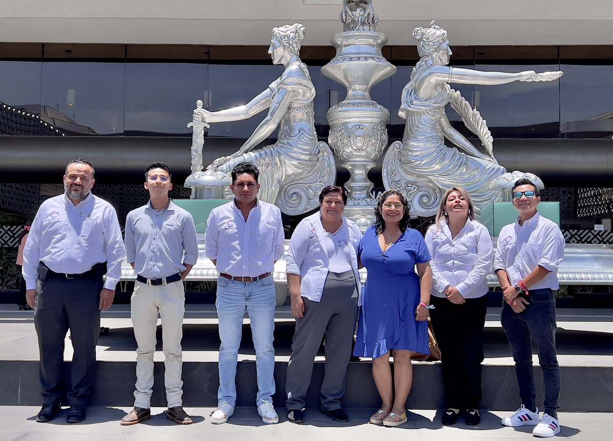 ConacimAC's tweet photo. Esta tarde el Presidente de #CONACIM y Vocero Coordinador de Iniciativa OSC Lic Edgar Ambriz sostuvo reunión con la Diputada Laura Catalina Reyes y Voceros del movimiento para continuar trabajando en acciones que fortalezcan al tercer sector.
#IniciativaOSC #CONACIM https://t.co/P6pbDsu78t