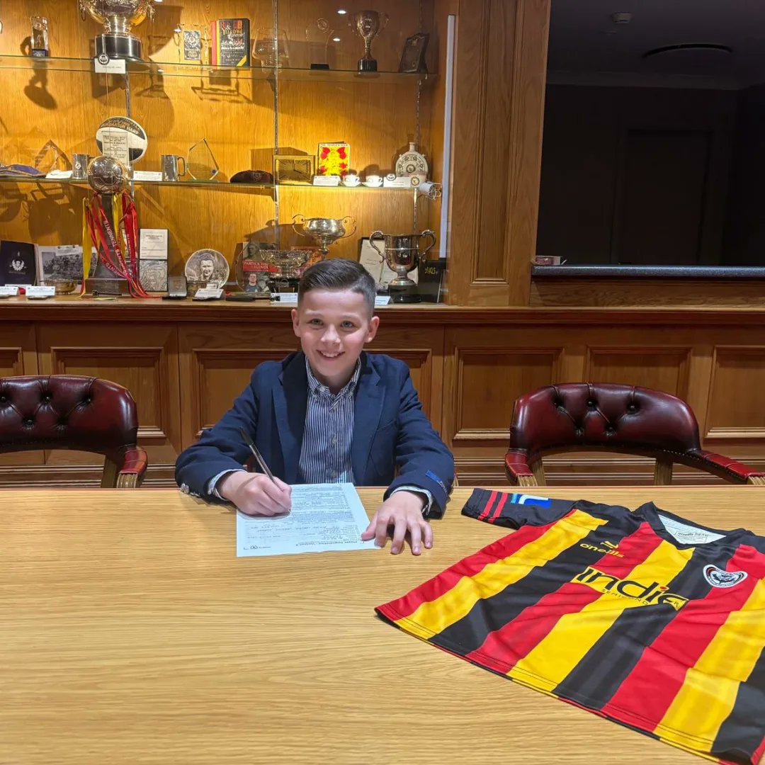 Michael16535046's tweet photo. I signed for Partick Thistle FC academy tonight.

This is where the hard work starts. 🥅🧤⚽️

#goalkeeper https://t.co/7NyJVBEnDn