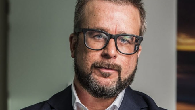 philmupp1's tweet image. This Laura Tingle response by the ABC and her 'counselling' by Justin Stevens shows how compromised the organisation is by the Newscorp forces. Who needs Harvey Norman ads when our national broadcaster does a bang up job of platforming and promoting Murdoch media.