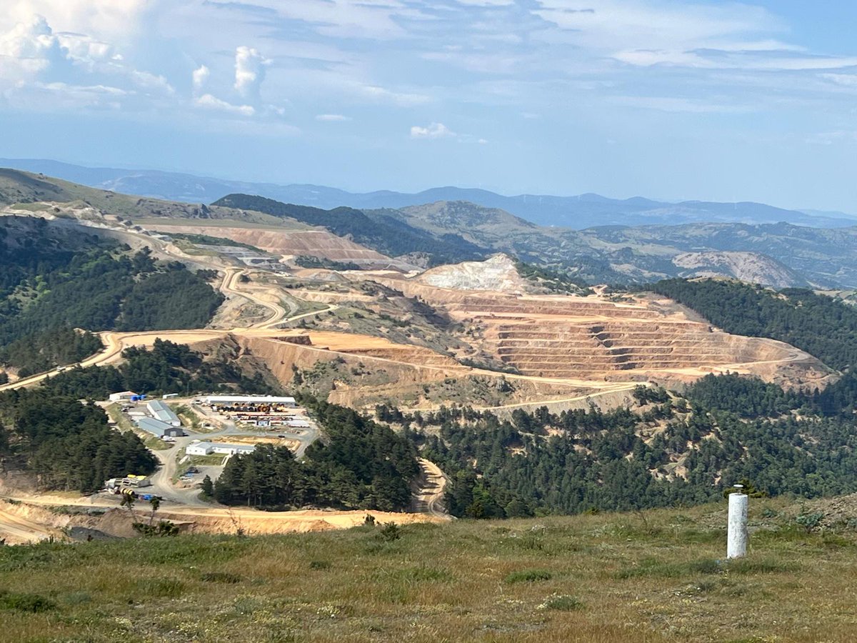 <a href="/yavuzyilmazd/">Deniz Yavuzyılmaz</a> Acil durum sirenlerinin bu madenin yol açtığı ekolojik tahribatı engelleyeceğini düşünüyor olamazsınız. Bu tahribatı görmezden gelip acil durum sireni üzerinden TÜMAD güzellemesi yaptığınızın farkında mısınız? <a href="/yavuzyilmazd/">Deniz Yavuzyılmaz</a>