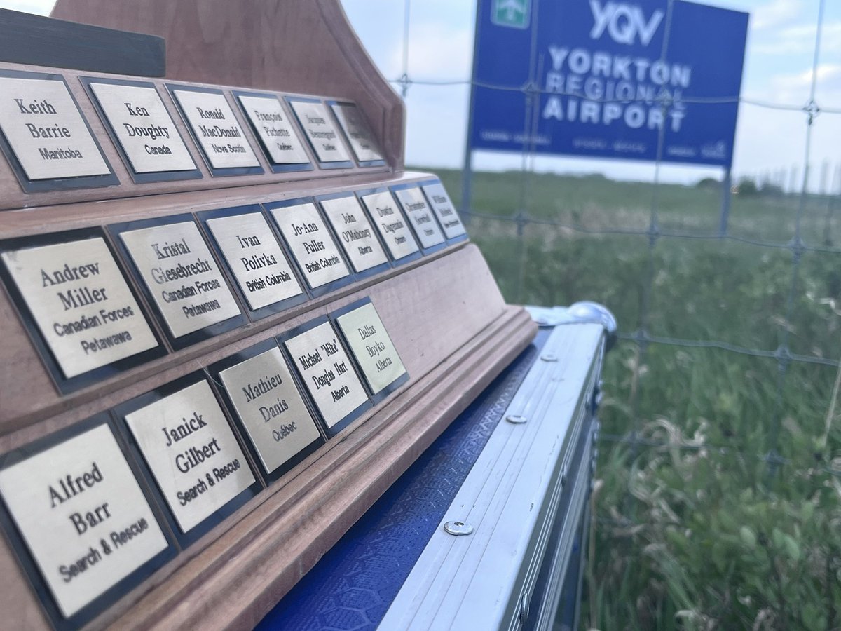 paramedicpaul's tweet image. Stopped in Yorkton SK to honour &amp;amp; remember &amp;amp; #CaptureTheEnergy  on the Paramedic Memorial Bell for #SARTech MCpl Alfred Barr. He died in a skydiving 🪂 incident, entangled in lines &amp;amp;unable to deploy reserve chute. RIP. #435Squadron honoured u well #TimeForParamedicMonumentOttawa