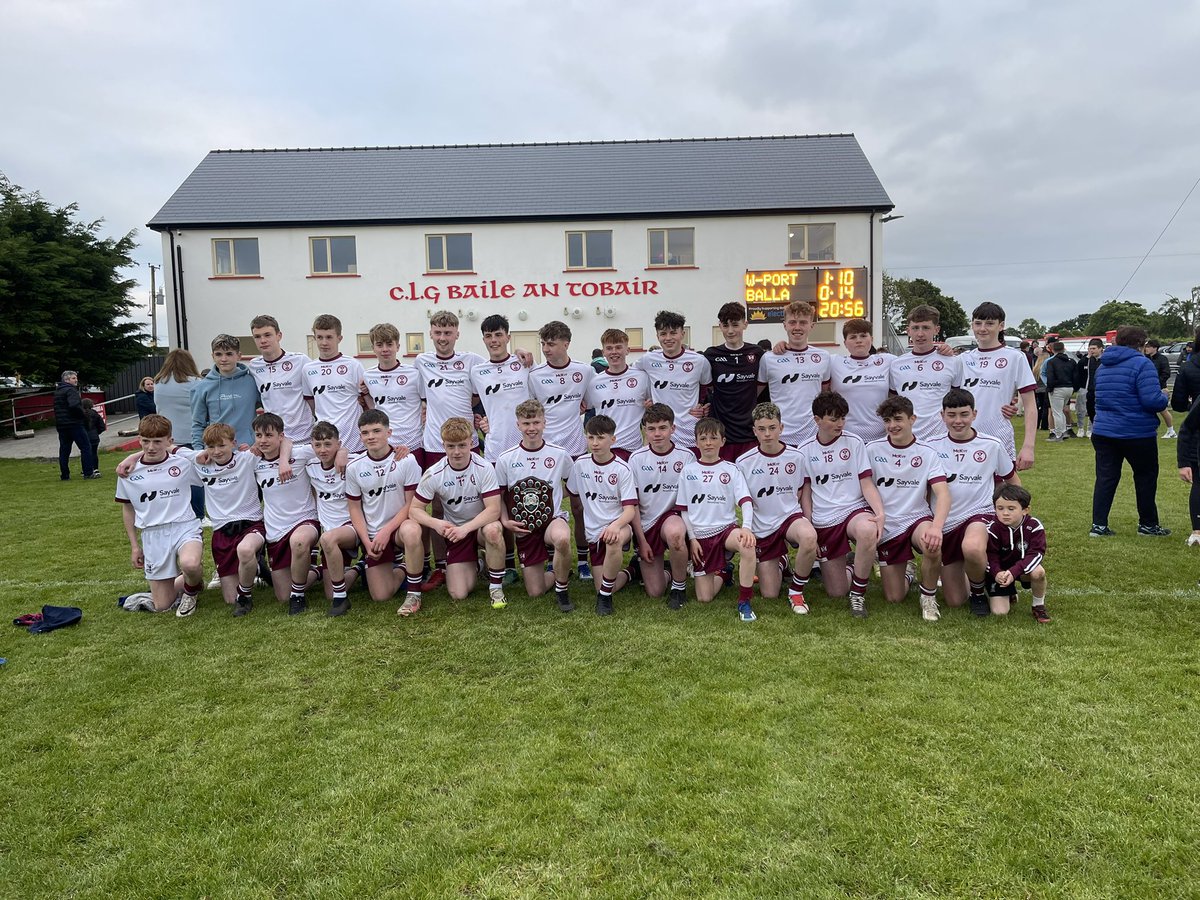 What an evening! Our U16 lads were presented with some well earned silverware after a long and tireless battle against a well oiled Westport GAA team. Congratulations to the entire panel who were captained by Sean Scott-Keane, to our coaches and to all our supporters! 🇶🇦🇶🇦