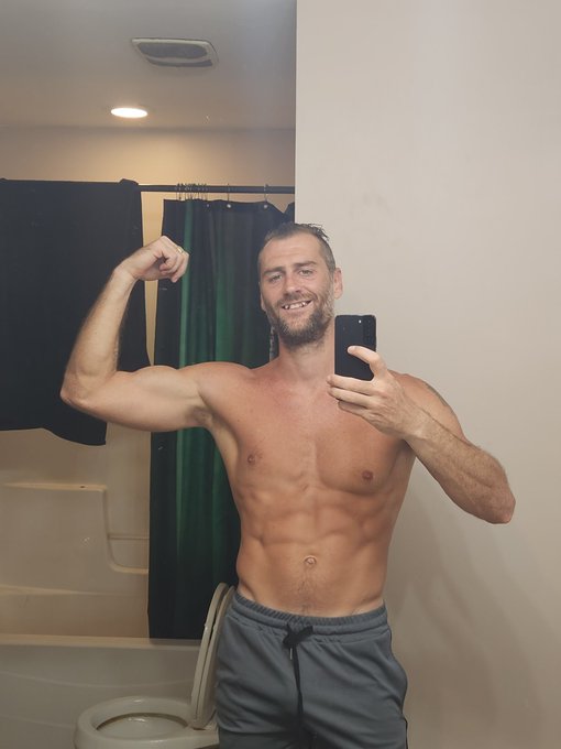 Home from the gym. Set for a great day. https://t.co/cJmZeNy4Ux<a href="/tag/fitness"class="tags"><span>#fitness</span></a>