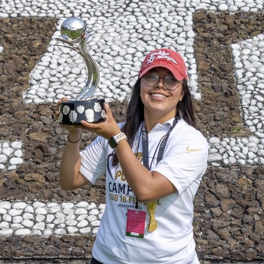 FerDetor's tweet photo. Ya son 2 años en el trabajo de mis sueños 🥹🫰🏻
4 torneos increíbles, 4 campeonatos, 5 copas y muchas promesas y sueños cumplidos ✨ https://t.co/IDaCGDtTyf