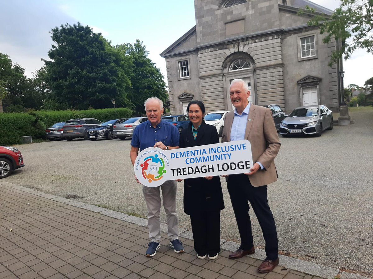 alzheimersocirl's tweet photo. ASI Board & Drogheda Branch member Noel Heeney & ASI Drogheda Branch Chair Gerry Leydon welcomed Local Election candidate @ShonaAnnMcManus @FineGael to our Drogheda #DementiaInclusiveCommunity event! #FriendsofASI https://t.co/7fZFQC60Y6