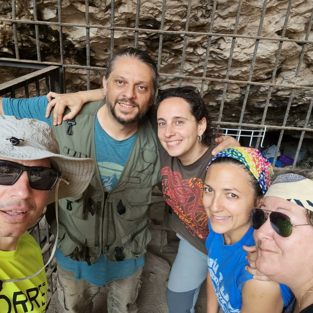 NeoNets21's tweet photo. Continua  el trabajo a @CendresCova ... https://t.co/DNfujLabM5
